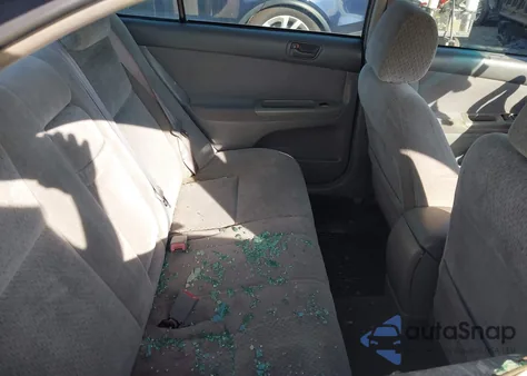 2002 Toyota Camry Le V6 z USA, uszkodzony, nr VIN 4T1BF30K32U020745